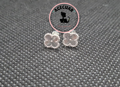 Aretes trebol