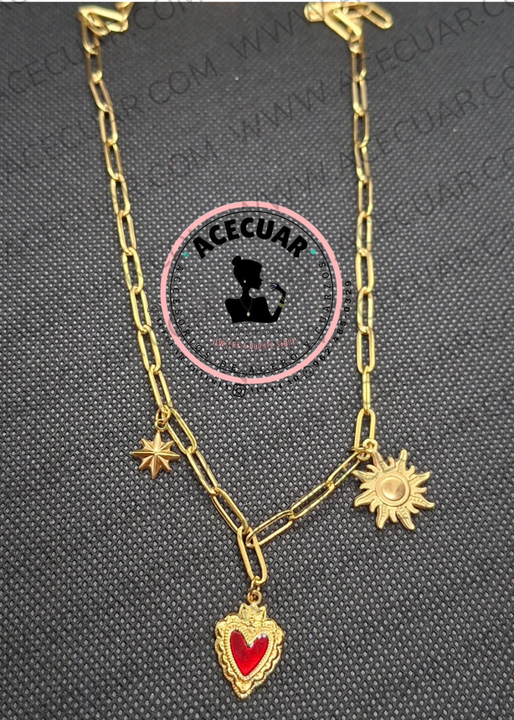 Cadena 3 charms