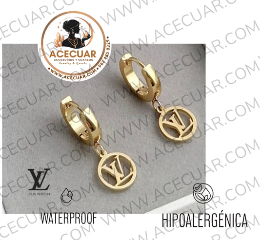 Louis Vuitton arete huggies