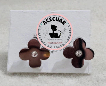 Varios aretes